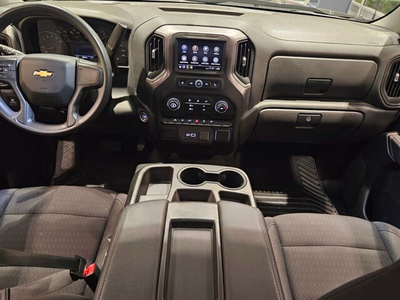Used 2022 Chevrolet Silverado 1500 Custom image 10