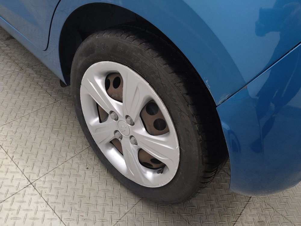 Used 2020 Chevrolet Spark LS FWD image 31