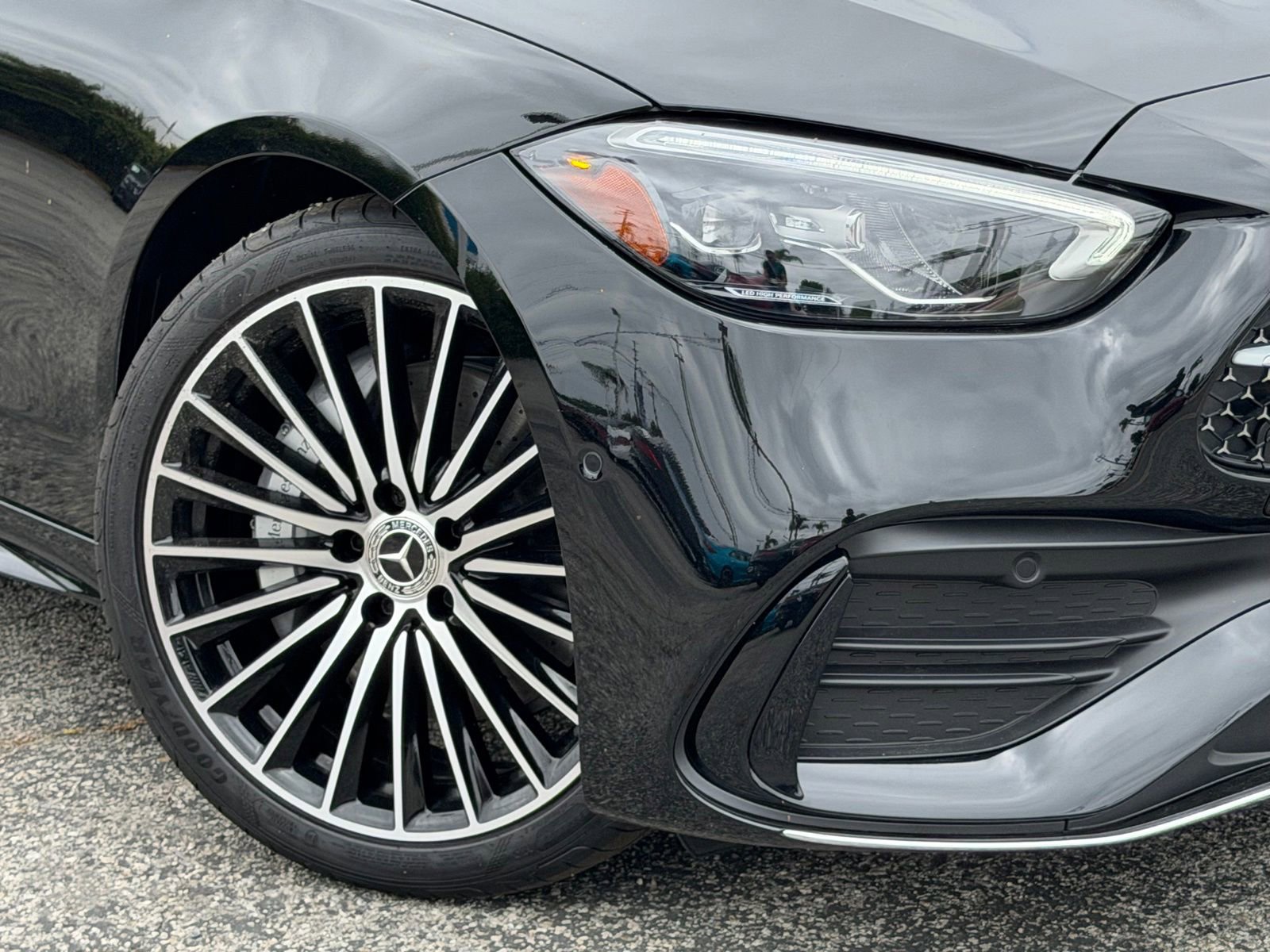 Used 2026 Mercedes-Benz C 300 4MATIC Sedan image 4