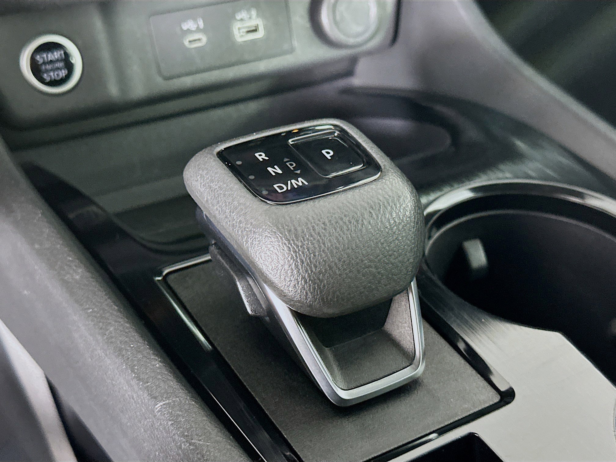 Used 2023 Nissan Rogue S image 24