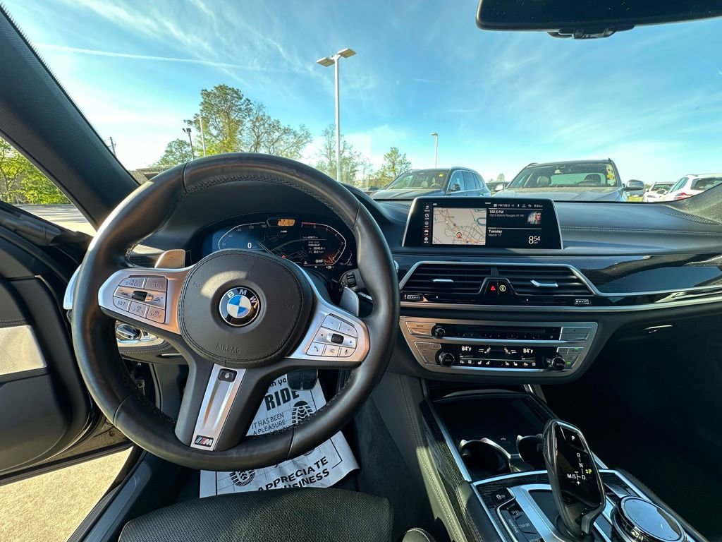 Used 2020 BMW 750i xDrive w/ Executive Package AWD/4WD image 14