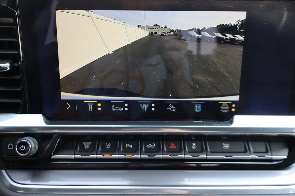 Used 2026 Chevrolet Silverado 3500 High Country w/ High Country Premium Package AWD/4WD image 9