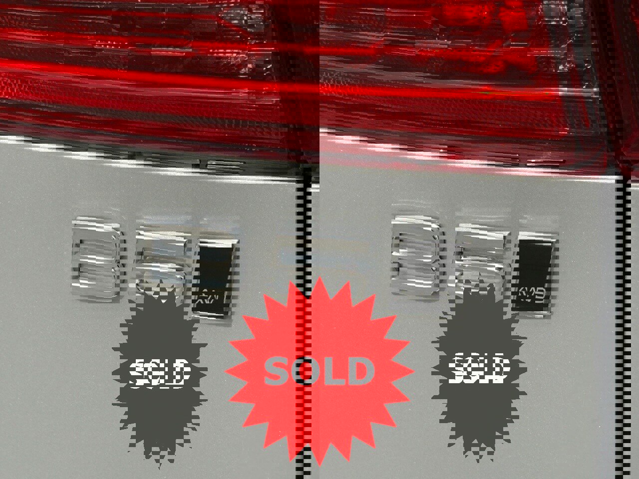 Used 2025 Volvo XC60 B5 Plus w/ Climate Package image 8