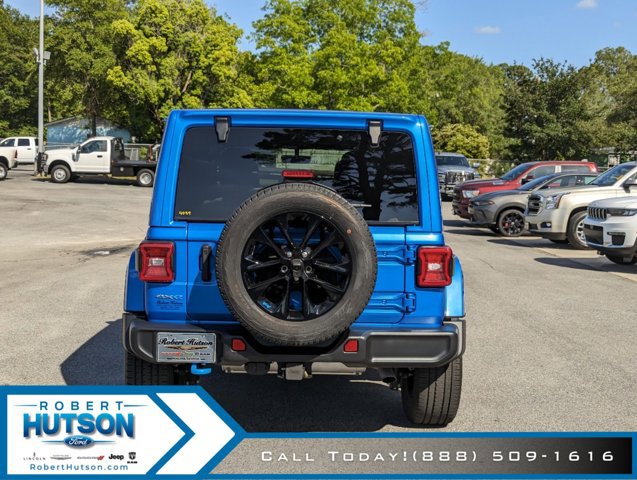 Used 2022 Jeep Wrangler Unlimited Sahara image 7