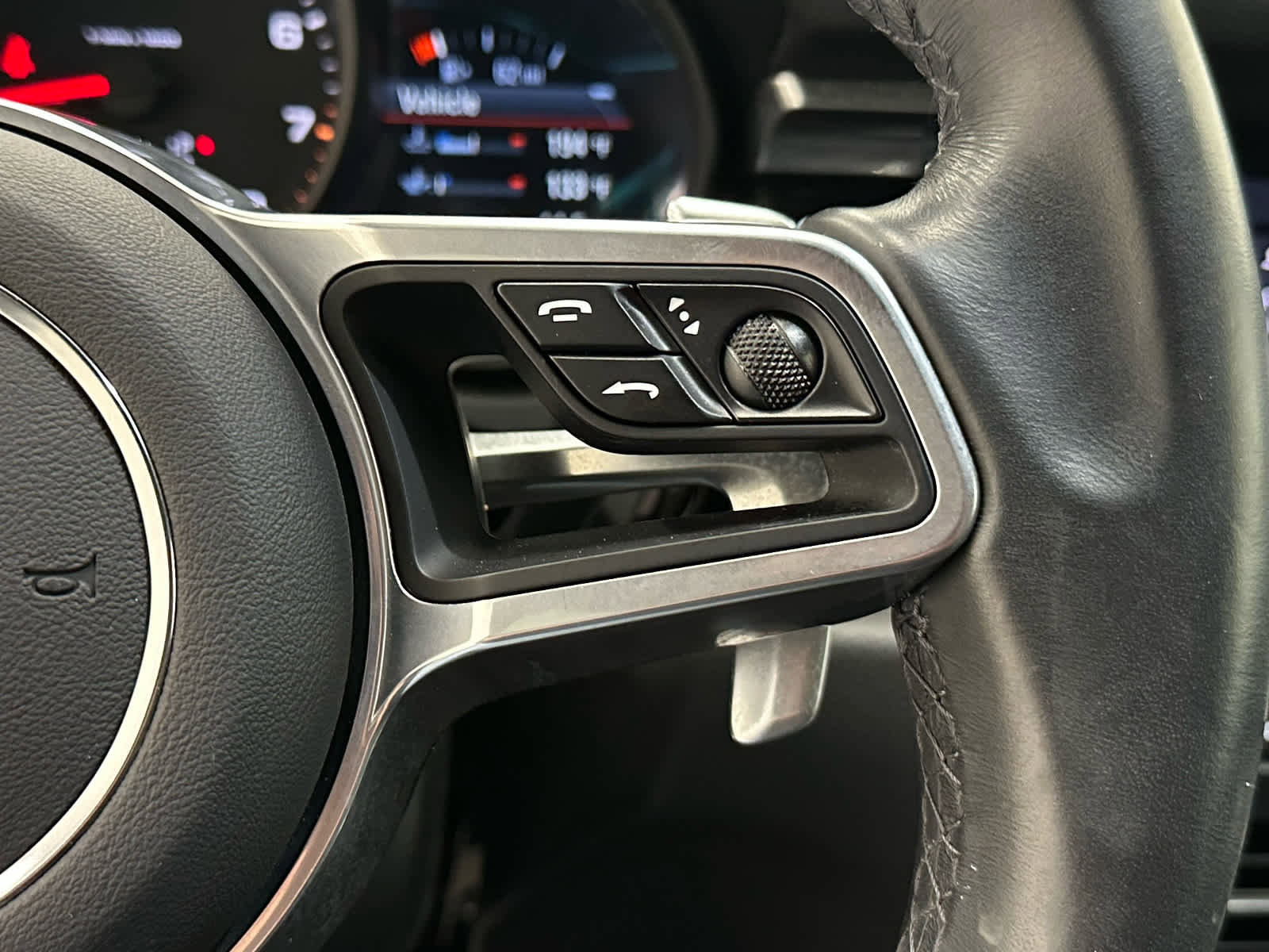 Used 2021 Porsche Macan AWD/4WD image 26