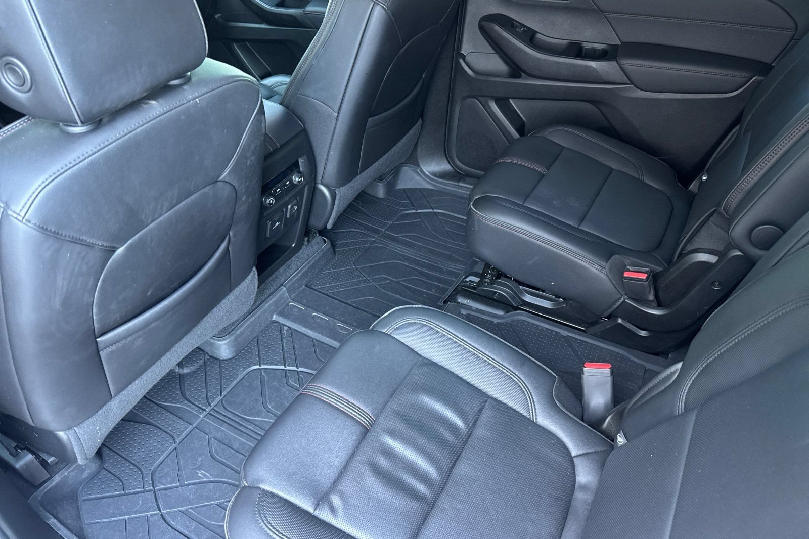 Used 2023 Chevrolet Traverse RS AWD/4WD image 15