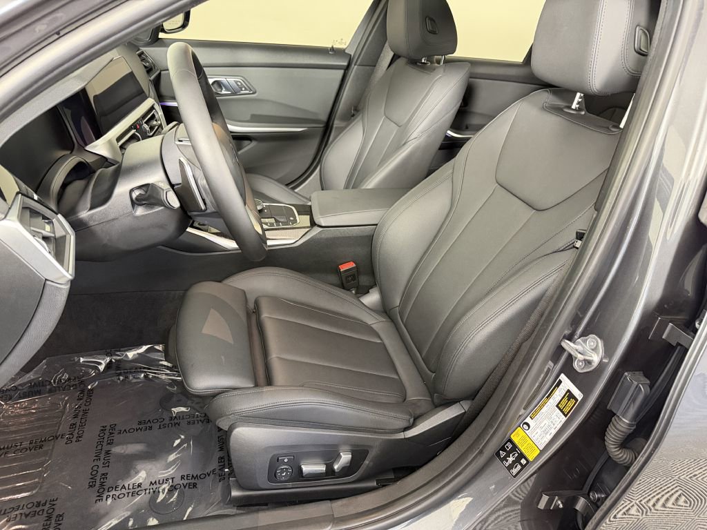 Used 2019 BMW 330i xDrive Sedan w/ Convenience Package image 17