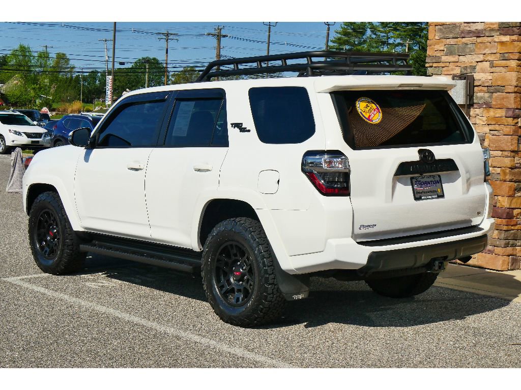 Used 2021 Toyota 4Runner TRD Off-Road Premium w/ Moonroof Package AWD/4WD image 5
