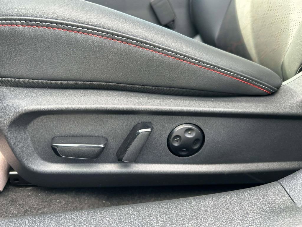 New 2026 Nissan Sentra SR w/ SR Premium Package FWD image 8