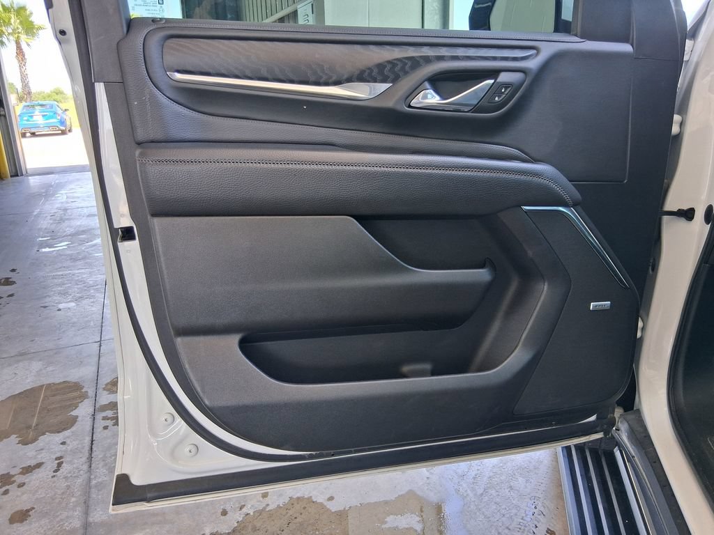 Used 2023 GMC Yukon Denali RWD image 17