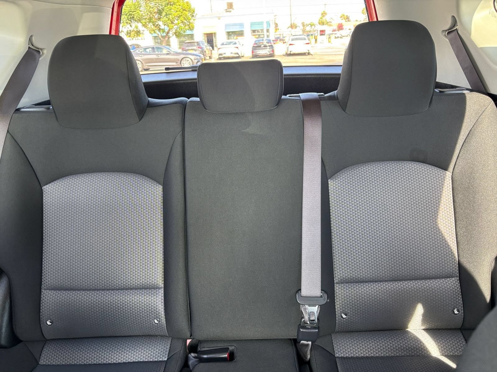 Used 2025 Kia Soul LX w/ LX Technology Package FWD image 33