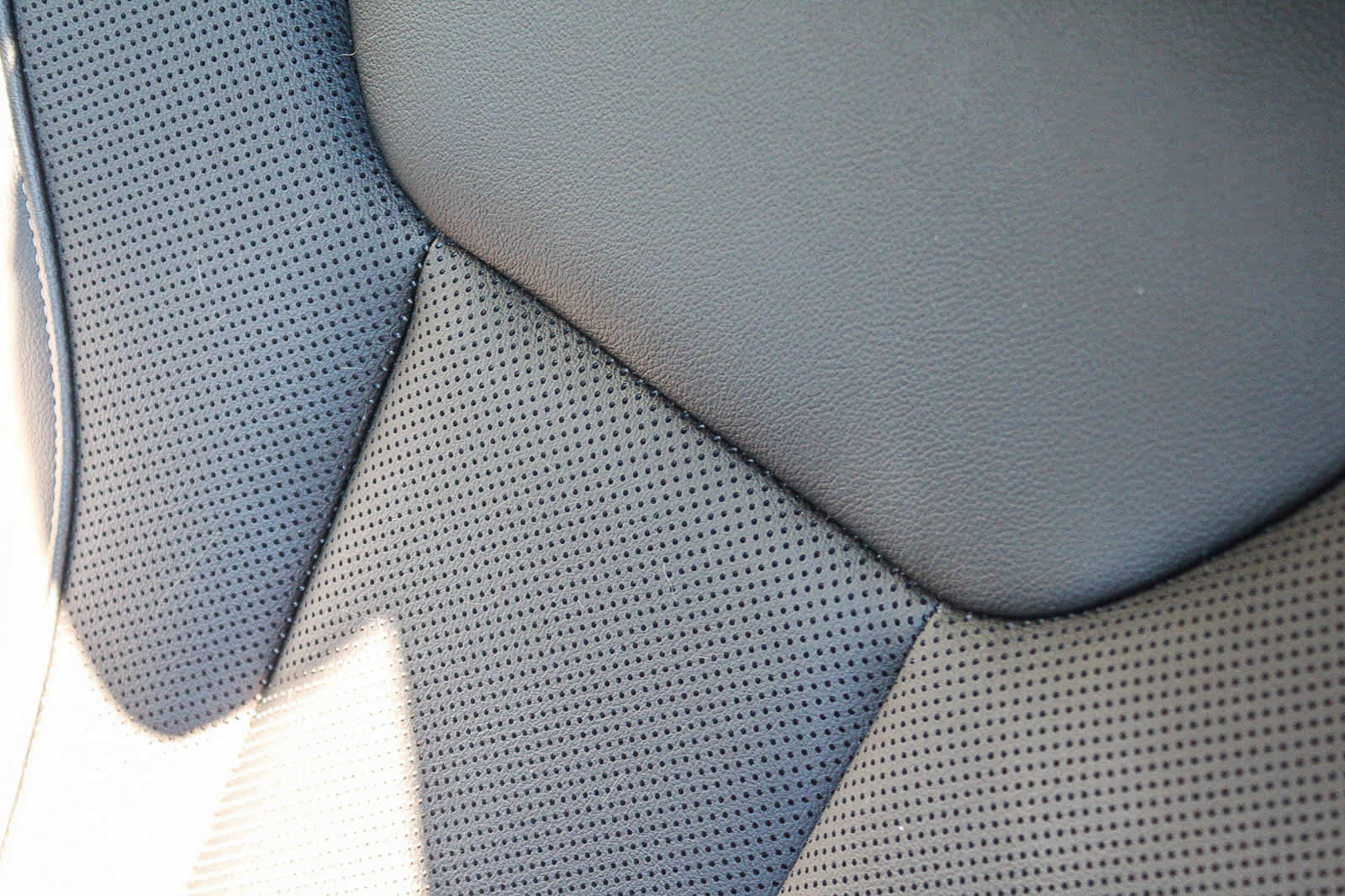 Certified 2023 BMW 330i Sedan image 35