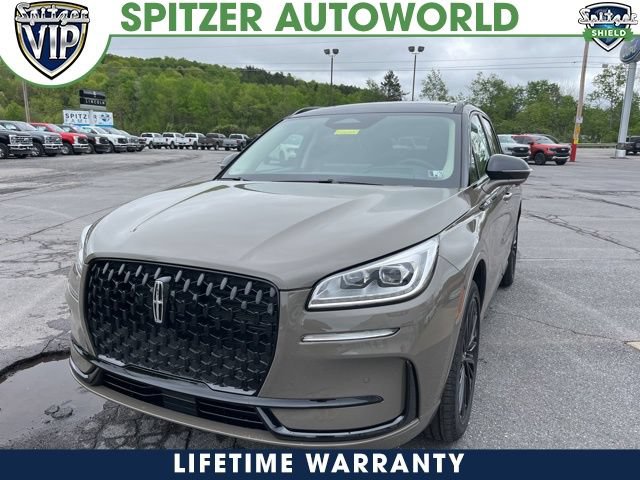 New 2025 Lincoln Corsair Reserve w/ Equipment Group 202A AWD/4WD image 1