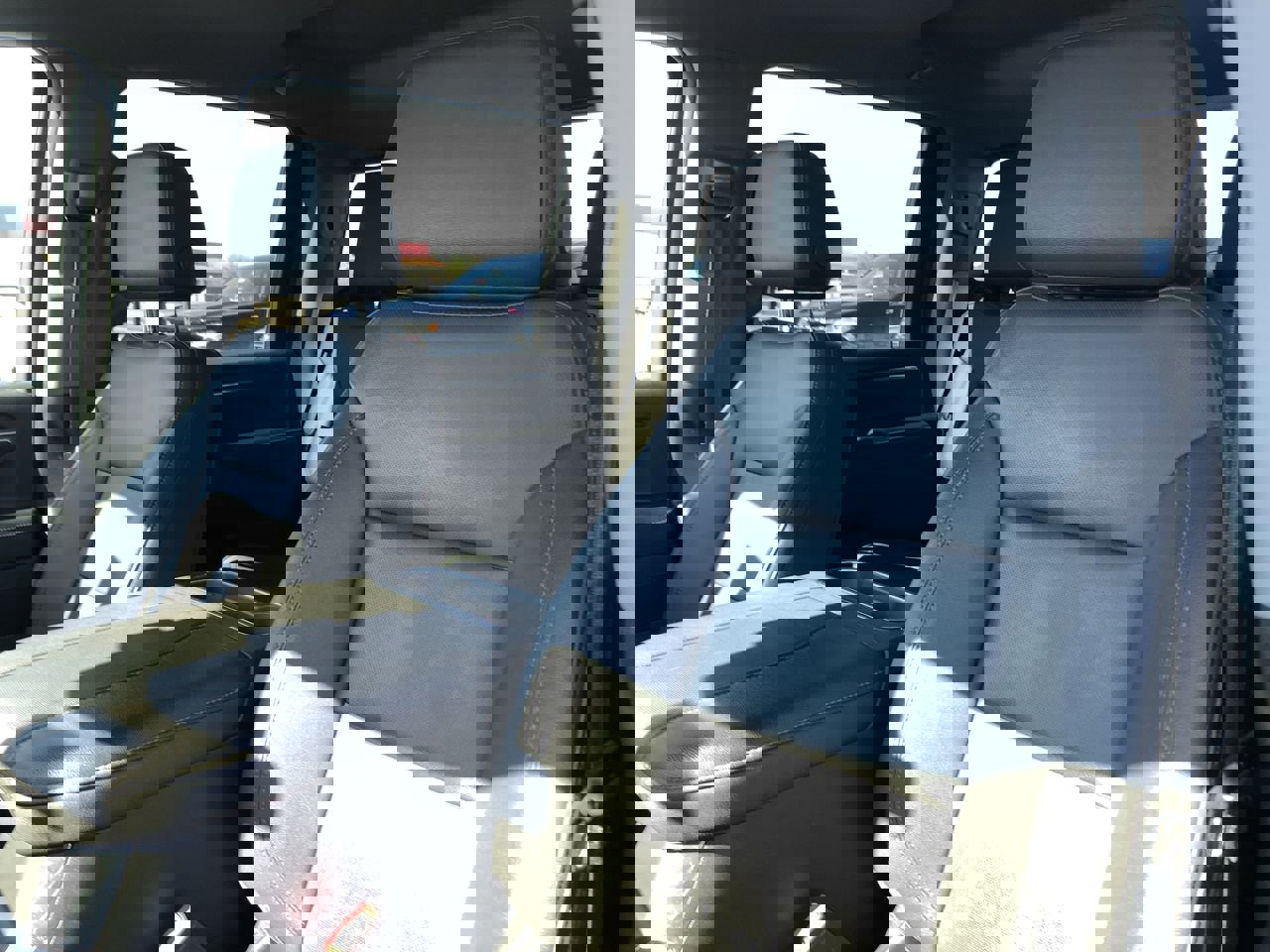 Used 2024 GMC Sierra 2500 SLT w/ SLT Convenience Package image 13