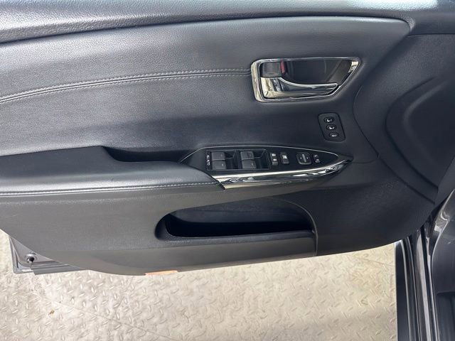 Used 2014 Toyota Avalon XLE Touring FWD image 18