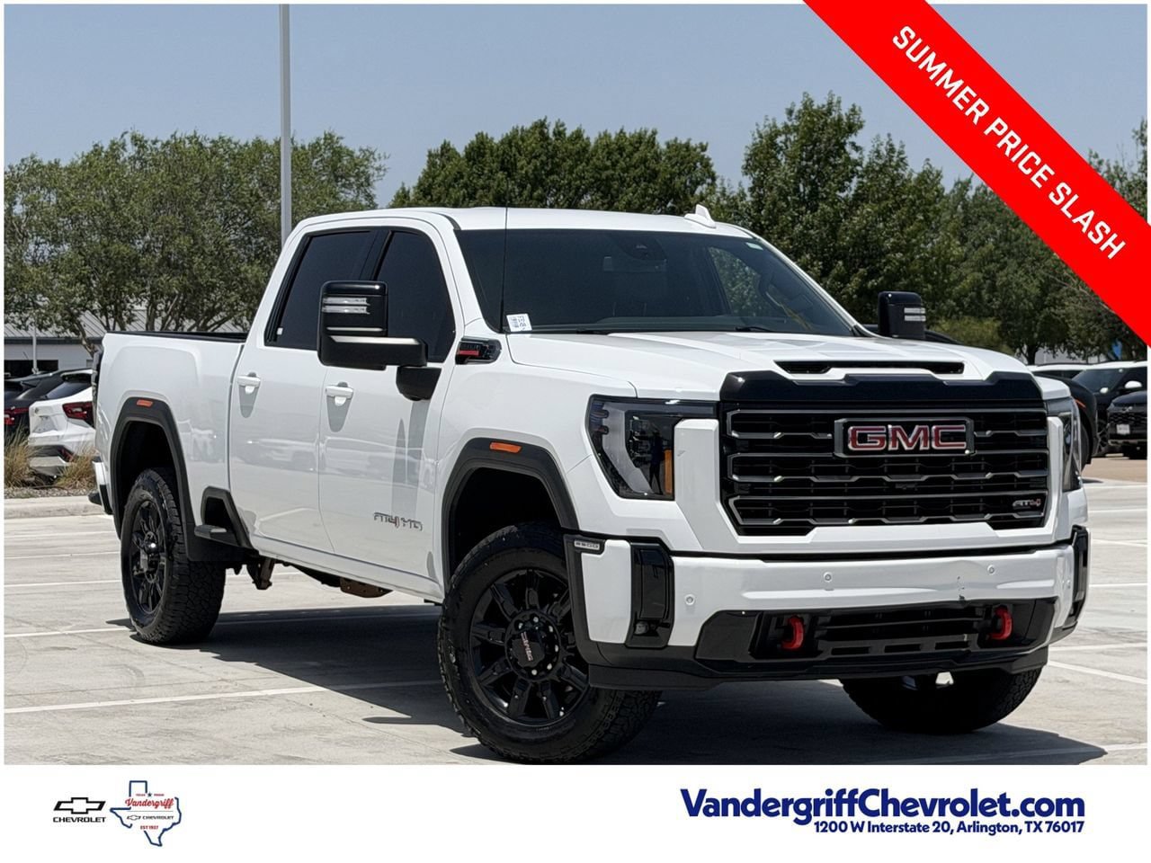 Certified 2025 GMC Sierra 2500 AT4 AWD/4WD image 2
