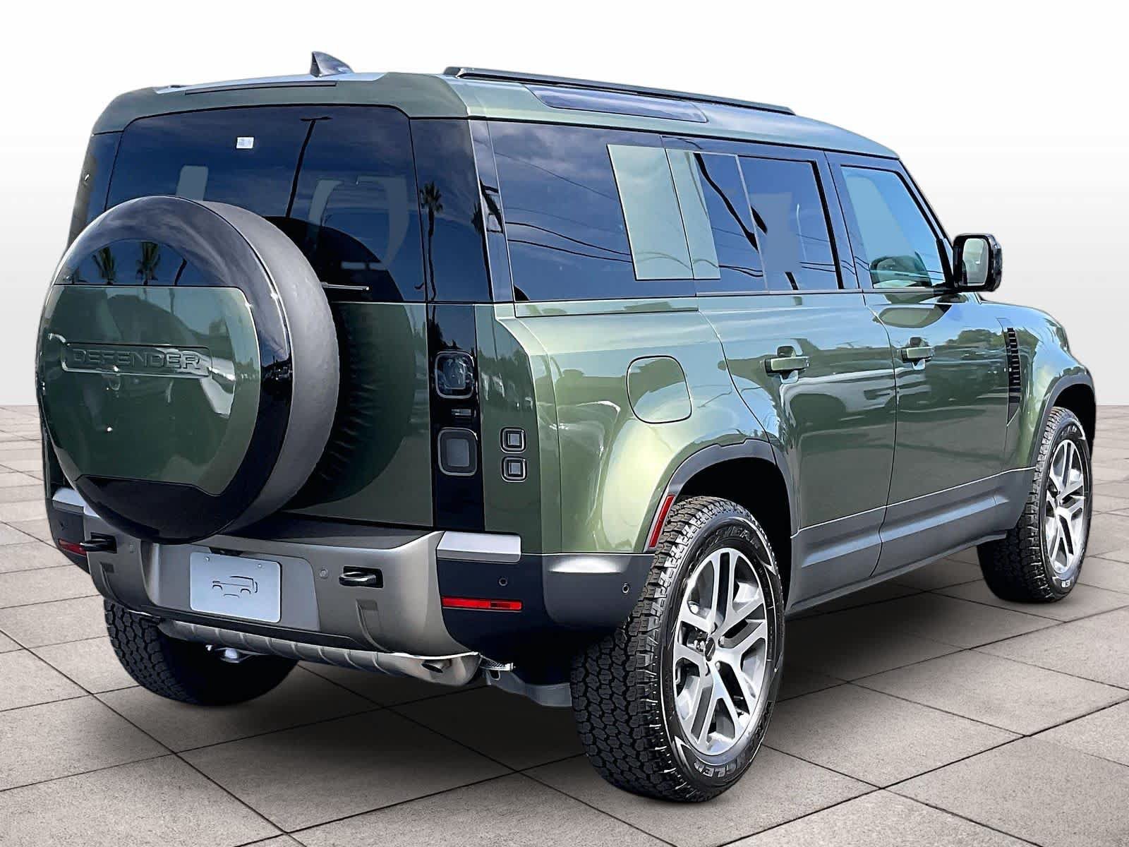 New 2026 Land Rover Defender 110 S AWD/4WD image 4