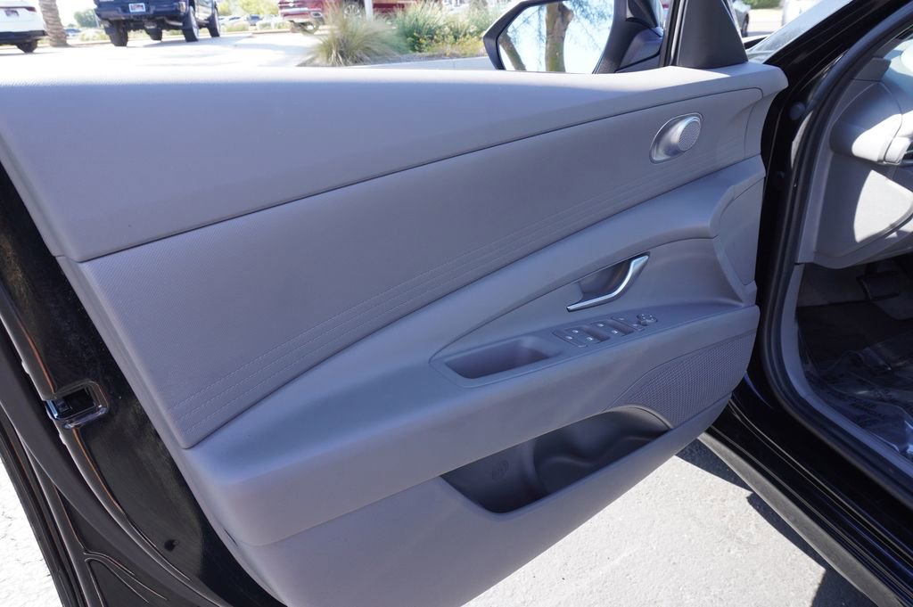 Used 2024 Hyundai Elantra SEL image 14