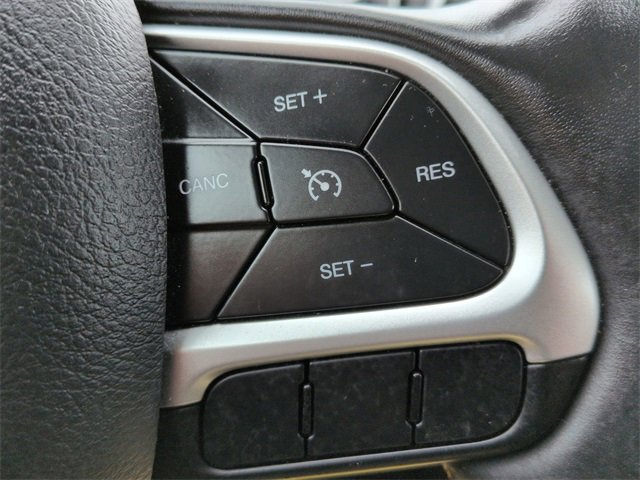 Certified 2019 Jeep Compass Latitude w/ Cold Weather Group image 20