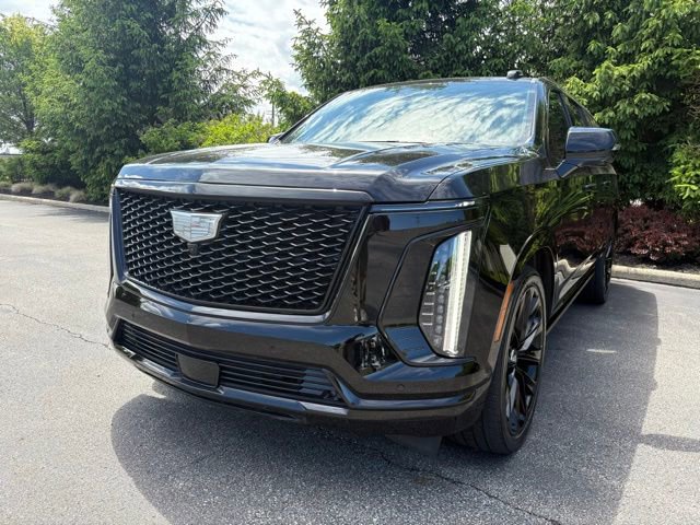 Certified 2025 Cadillac Escalade ESV Sport Platinum w/ LPO, ONYX Package AWD/4WD video 1