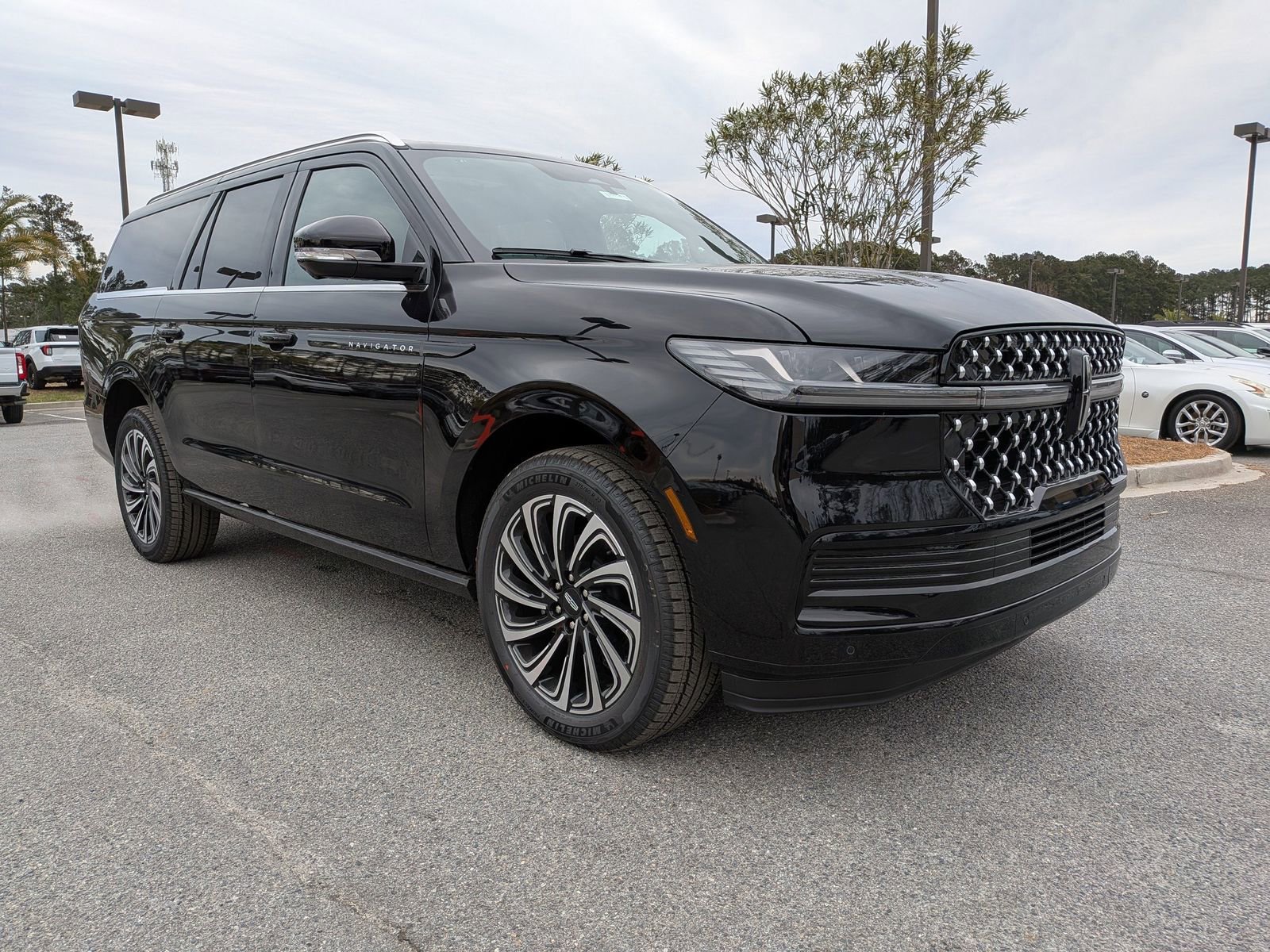 New 2026 Lincoln Navigator L Black Label image 3