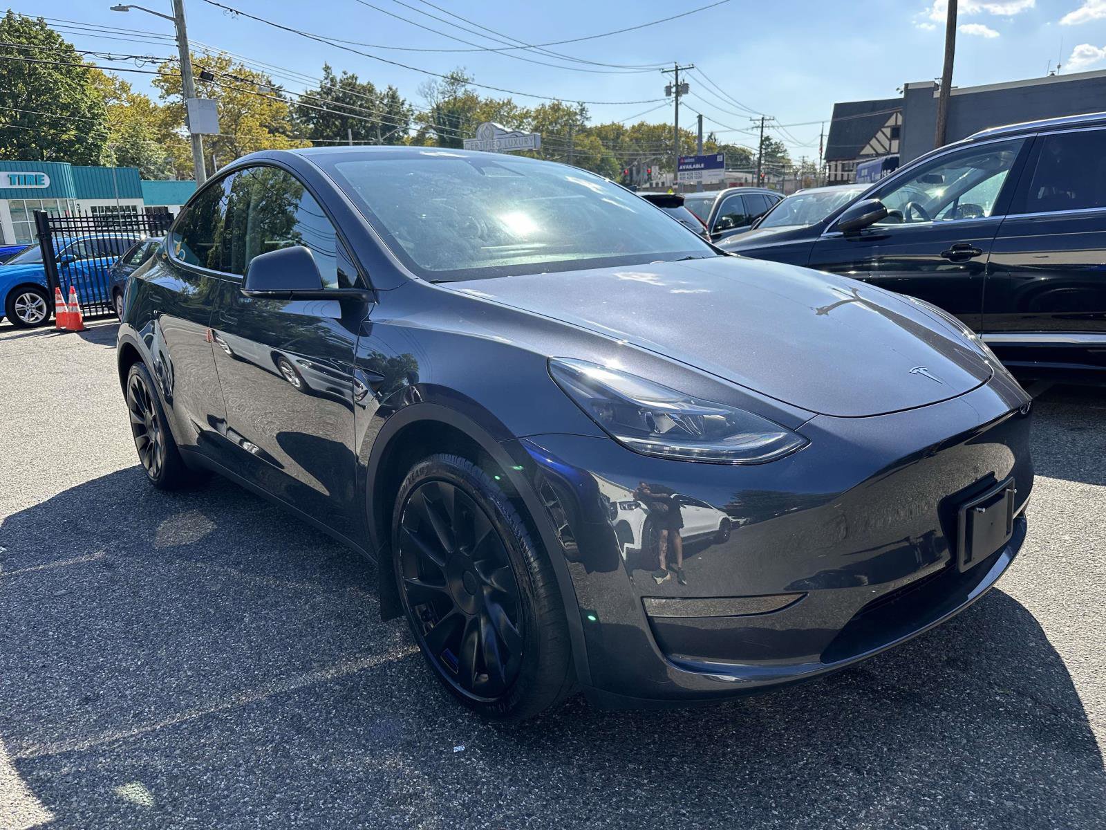 Used 2024 Tesla Model Y Long Range image 1