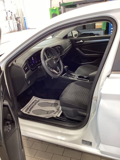 Certified 2023 Volkswagen Jetta S FWD image 10