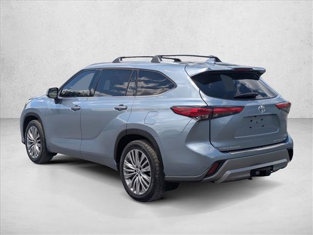 Used 2022 Toyota Highlander Platinum AWD/4WD image 9