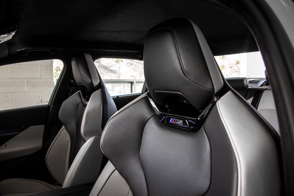 New 2026 BMW M5 w/ Carbon Package image 25