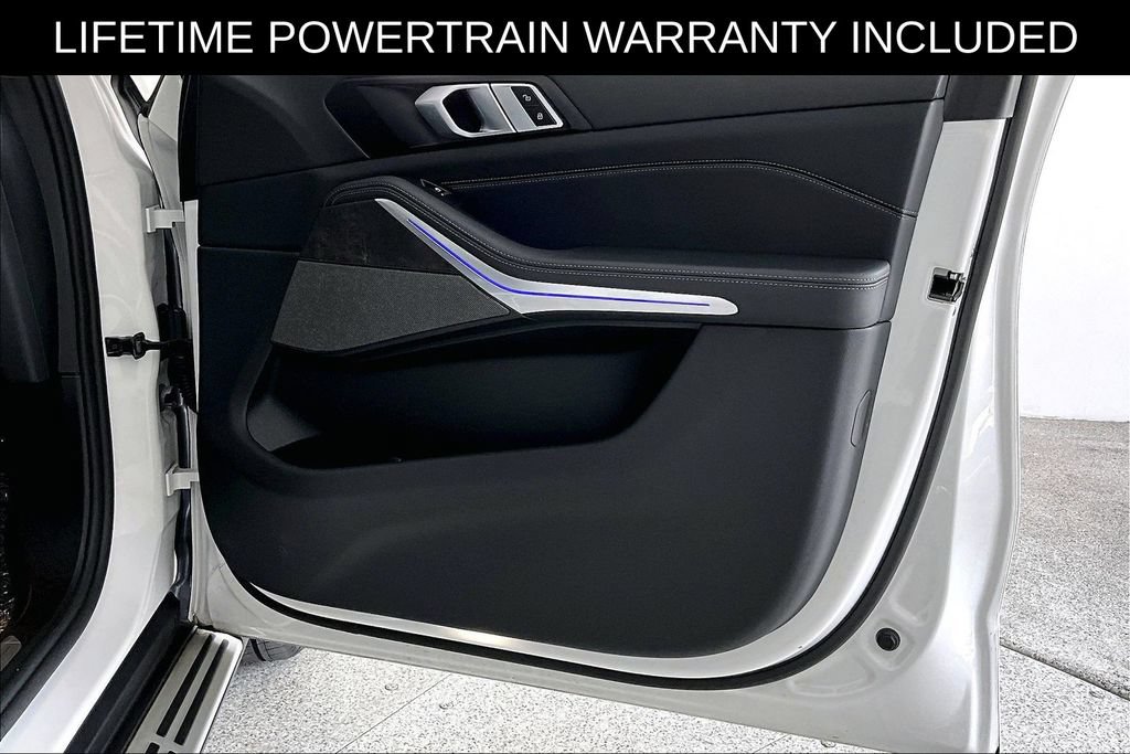 Used 2025 BMW X5 xDrive40i AWD/4WD image 24