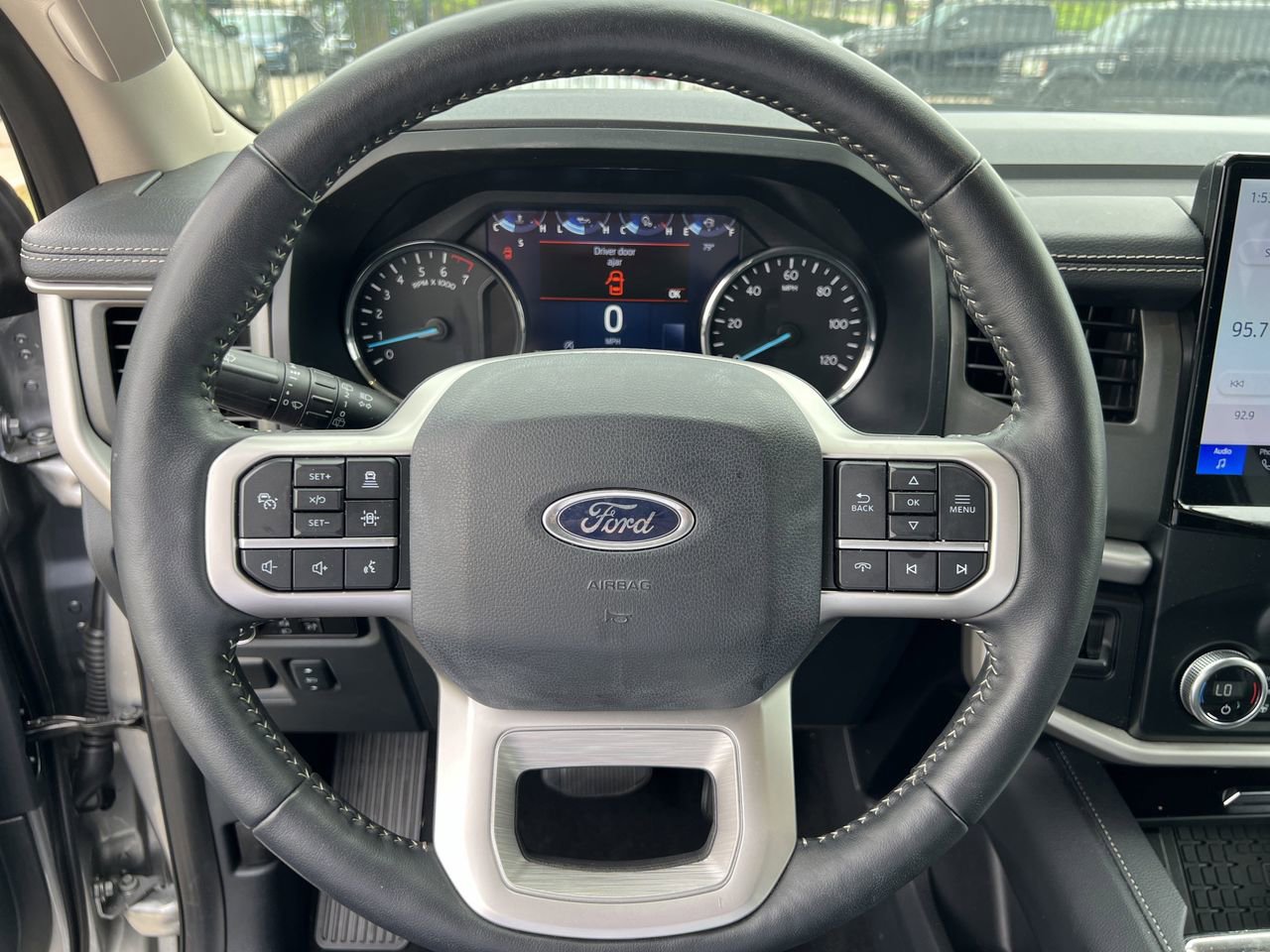 Used 2024 Ford Expedition XLT RWD image 7