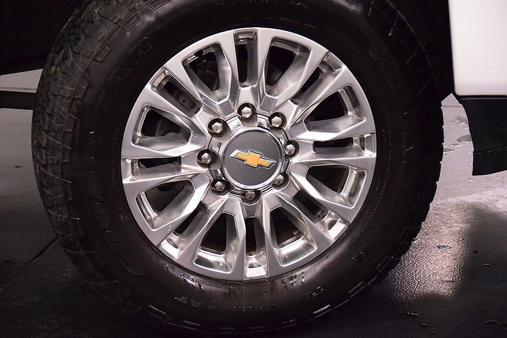 Used 2021 Chevrolet Silverado 2500 High Country w/ Z71 Off-Road Package image 11