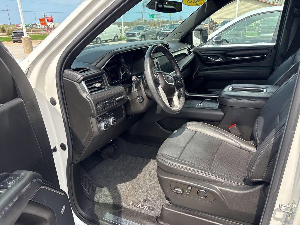 Used 2021 GMC Yukon Denali AWD/4WD image 32
