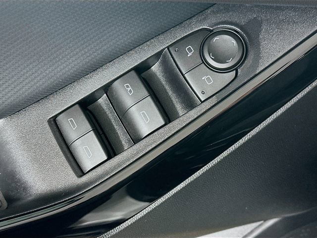 New 2026 Chevrolet Equinox LT image 18