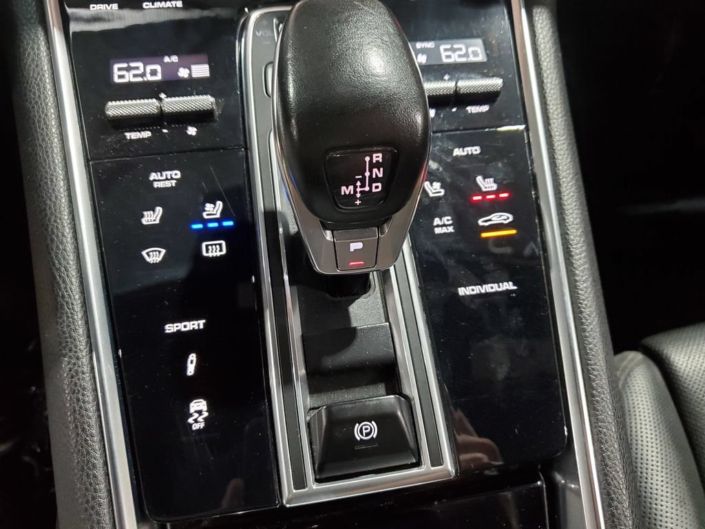 Used 2017 Porsche Panamera 4S AWD/4WD image 32