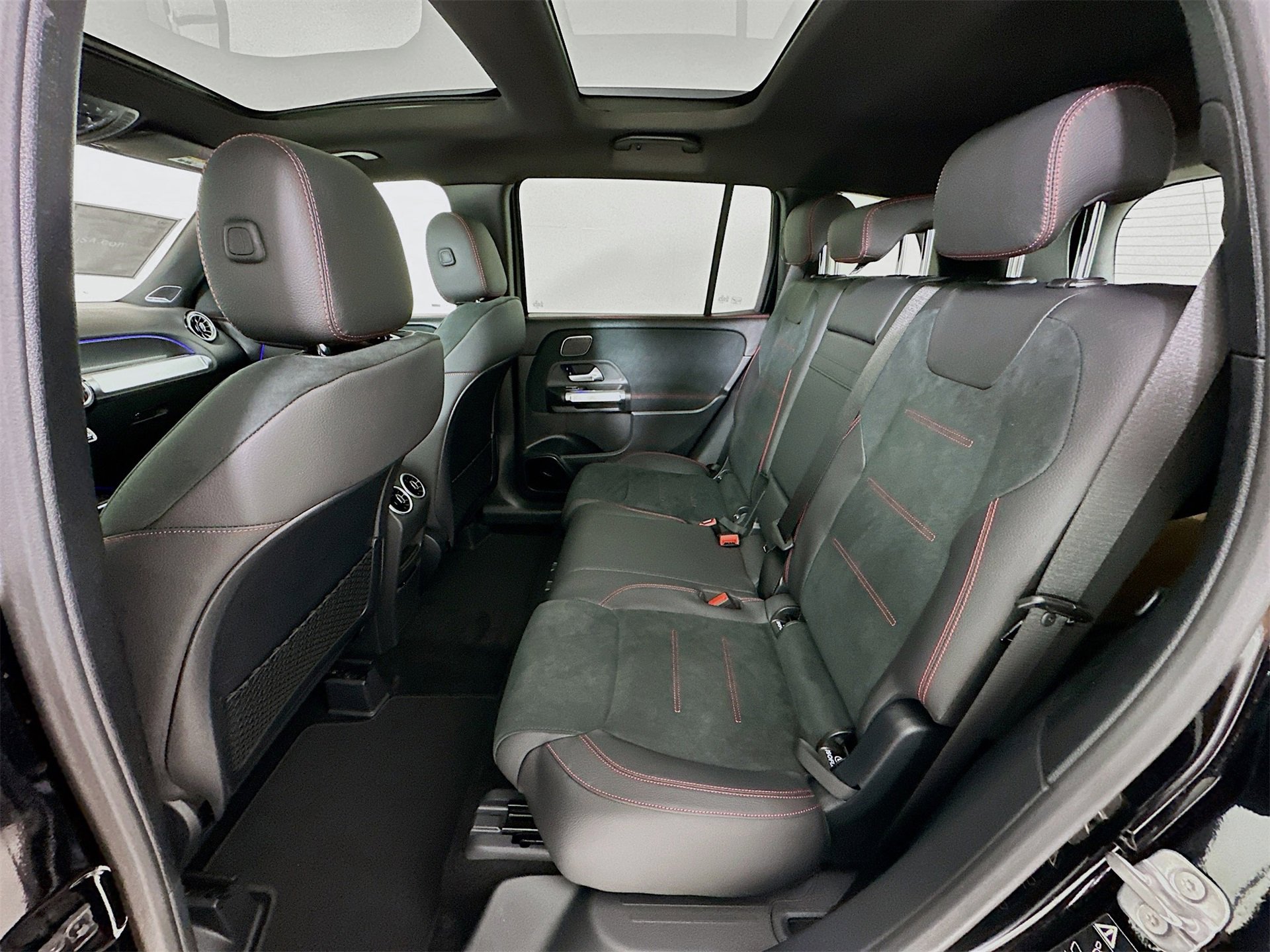 New 2026 Mercedes-Benz GLB 250 image 26