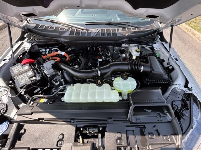 New 2025 Ford F150 Lariat w/ Equipment Group 502A High image 39