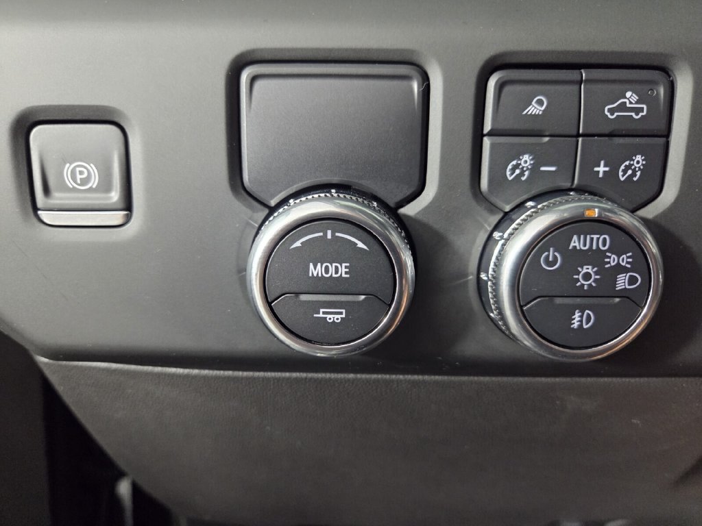 Used 2024 GMC Sierra 1500 Denali w/ Technology Package RWD image 20
