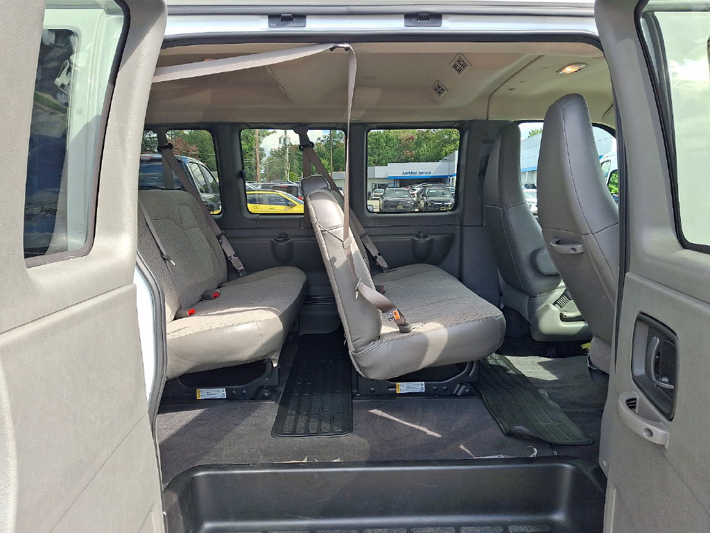 Used 2026 GMC Savana 3500 LT w/ LT Preferred Equipment Group RWD image 10