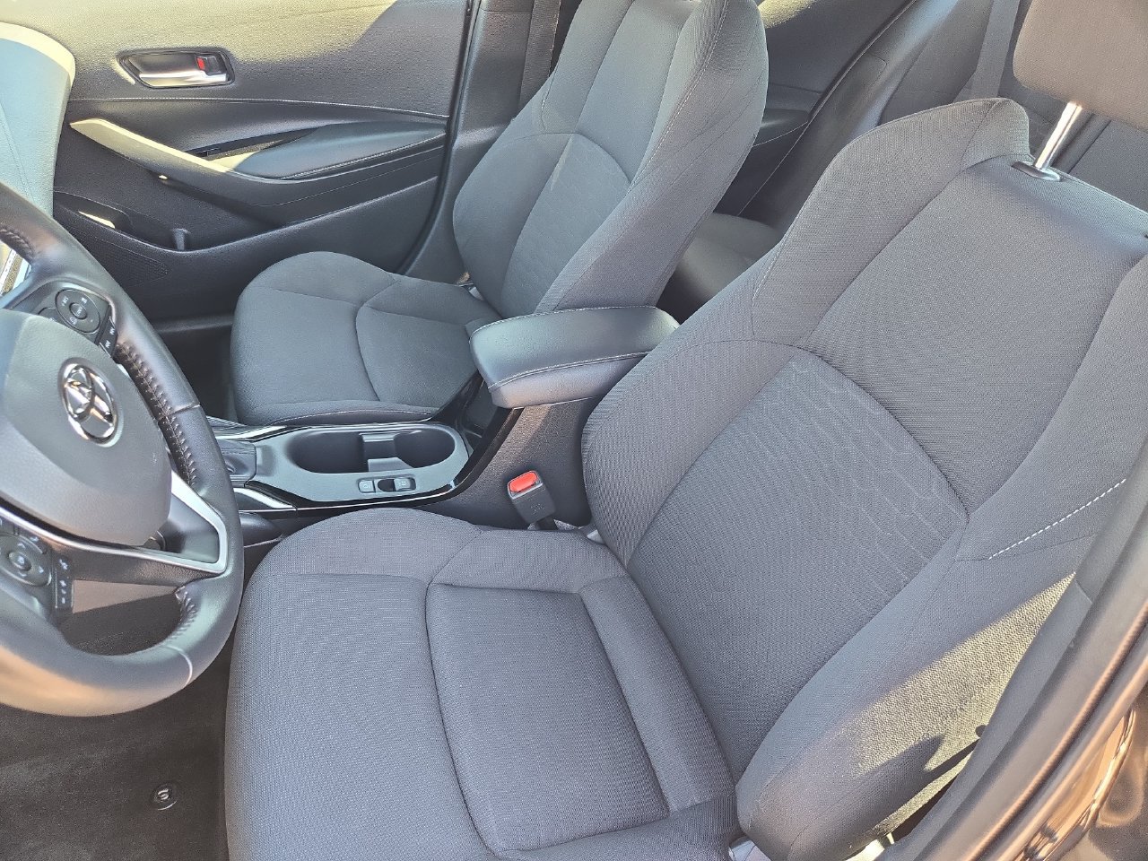 Used 2026 Toyota Corolla SE FWD image 15