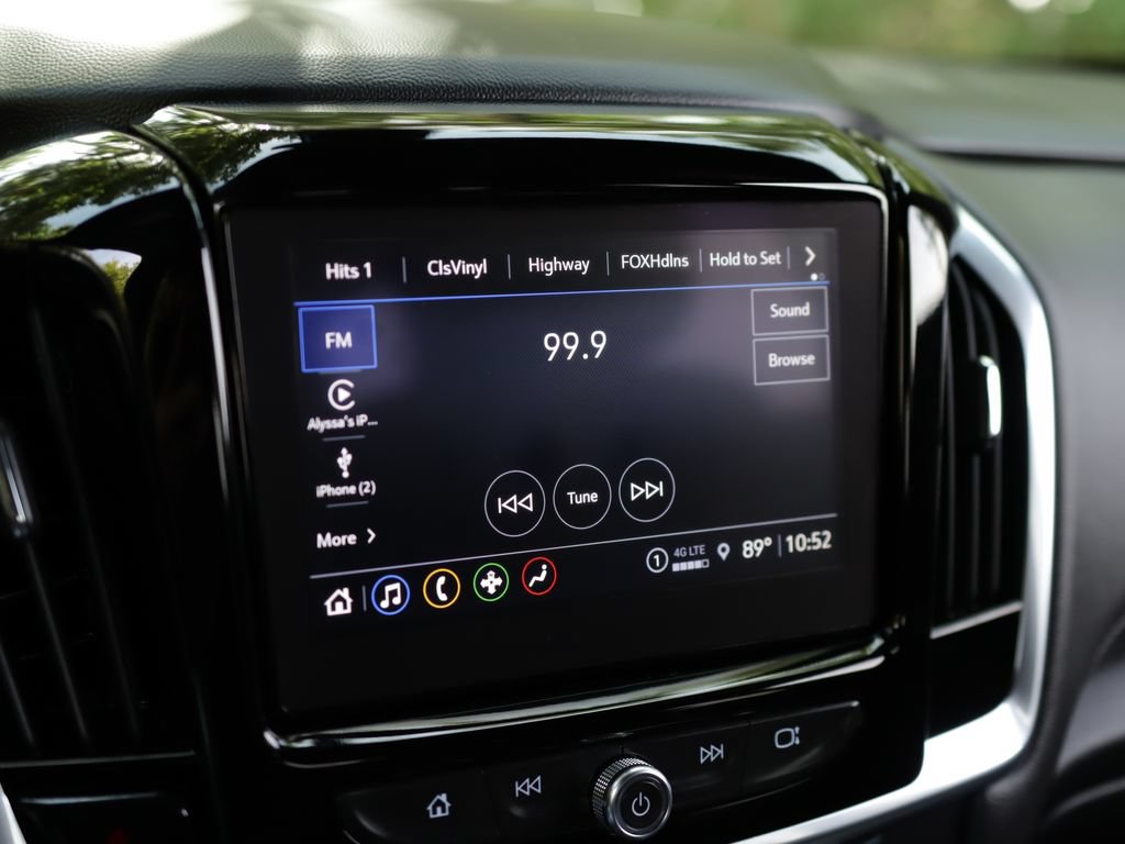 Used 2023 Chevrolet Traverse LT AWD/4WD image 12