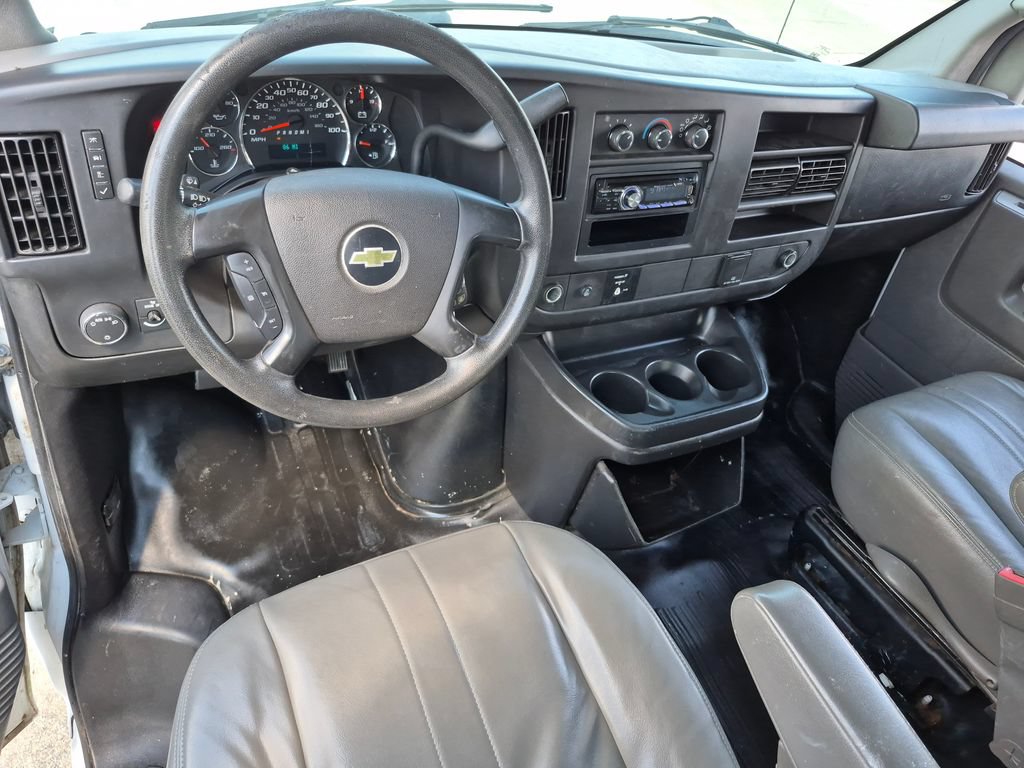 Used 2015 Chevrolet Express 2500 RWD image 10