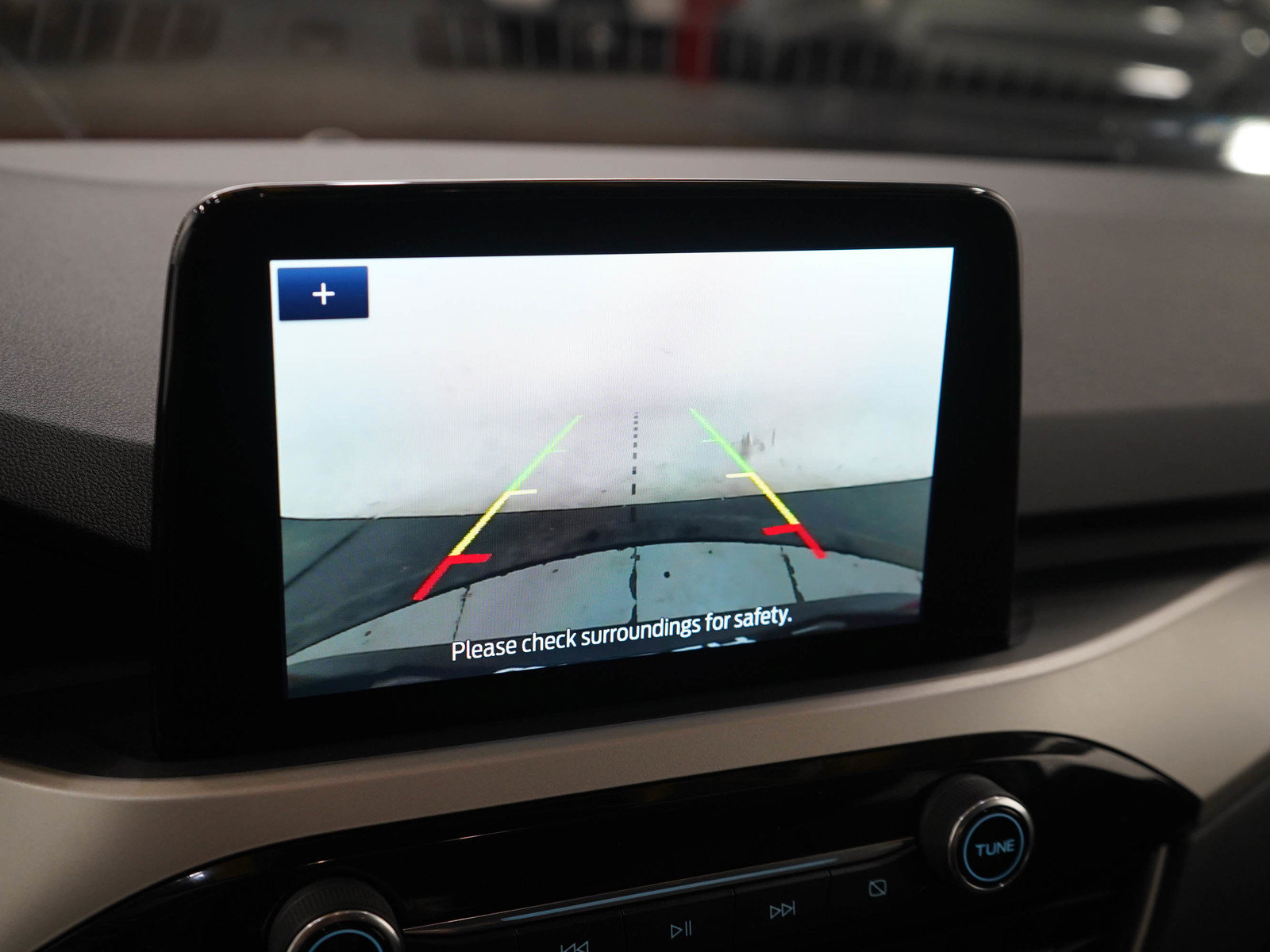 Used 2022 Ford Escape SE w/ Cold Weather Package FWD image 22