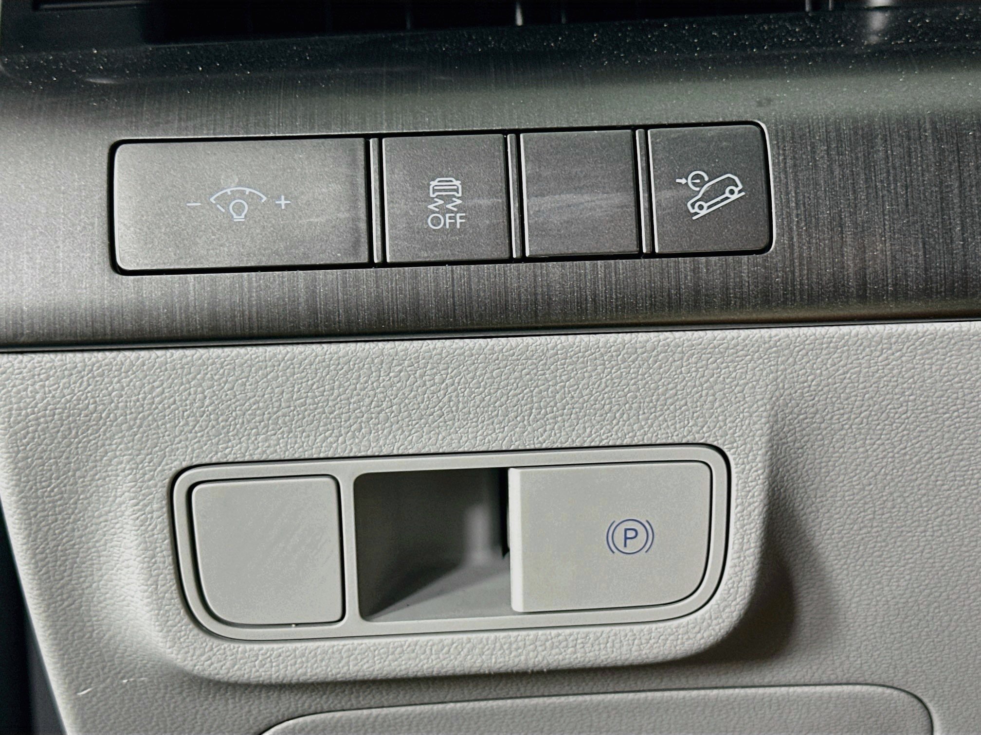 Used 2025 Hyundai Kona SEL FWD image 17