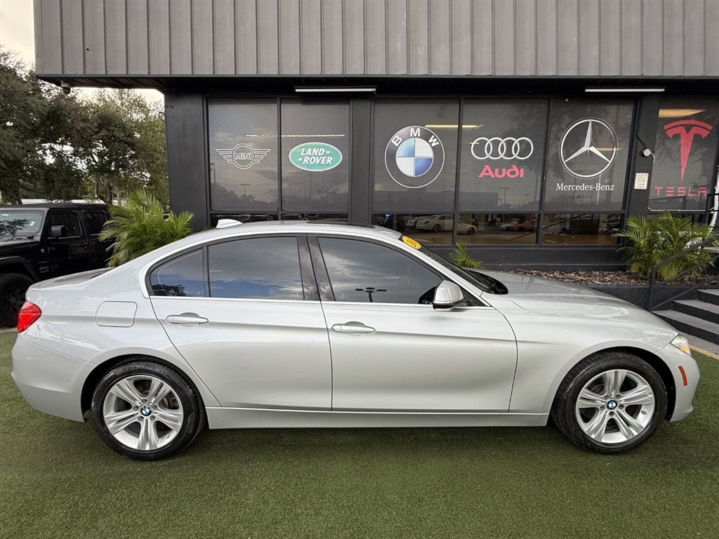 Used 2017 BMW 330i Sedan RWD image 8