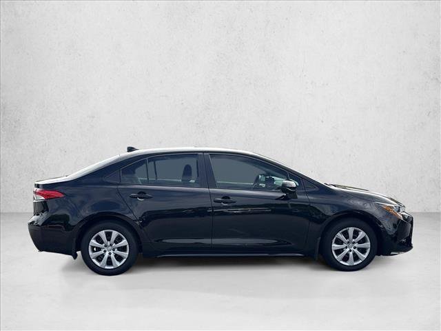 Used 2025 Toyota Corolla LE FWD image 4