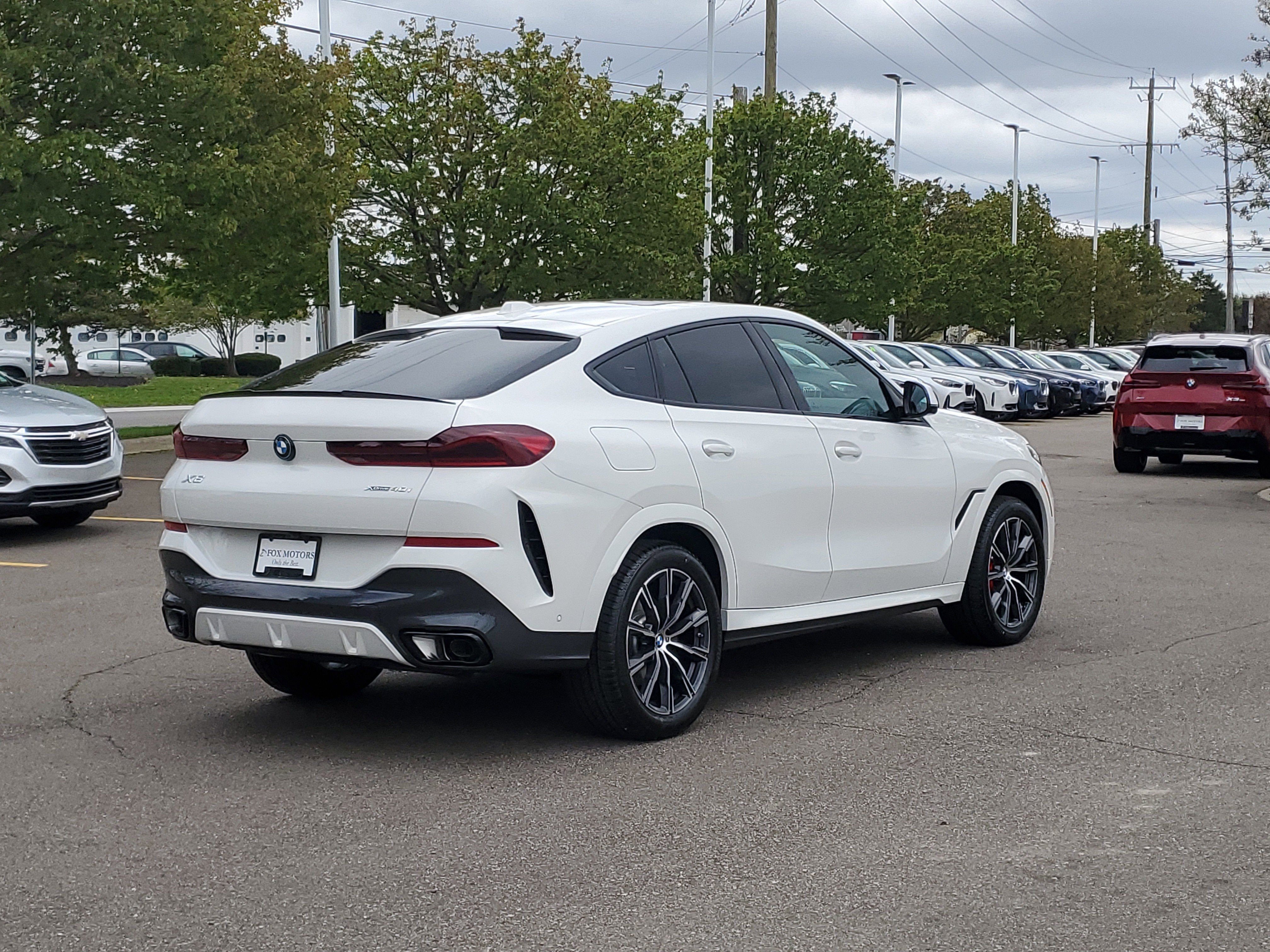 New 2026 BMW X6 xDrive40i w/ Executive Package AWD/4WD image 3