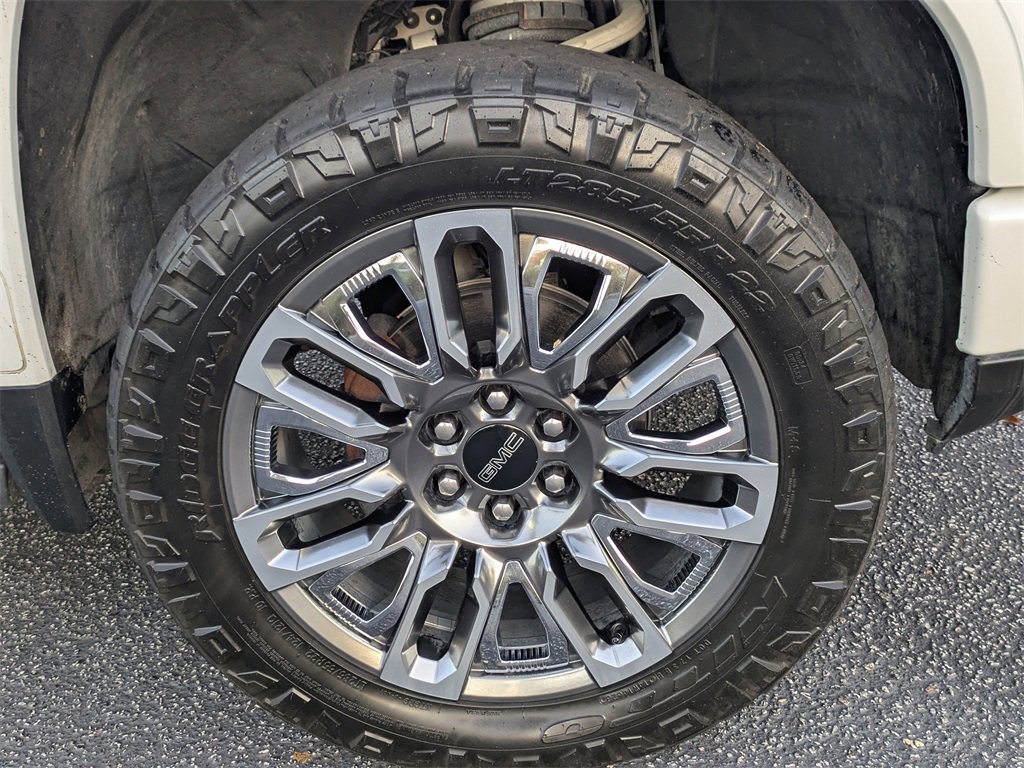 Used 2024 GMC Sierra 1500 Denali Ultimate image 11