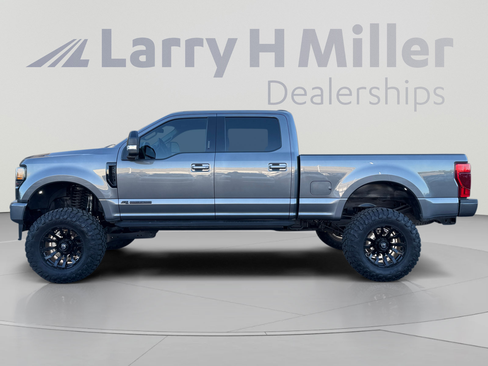 Used 2021 Ford F250 Lariat AWD/4WD image 2