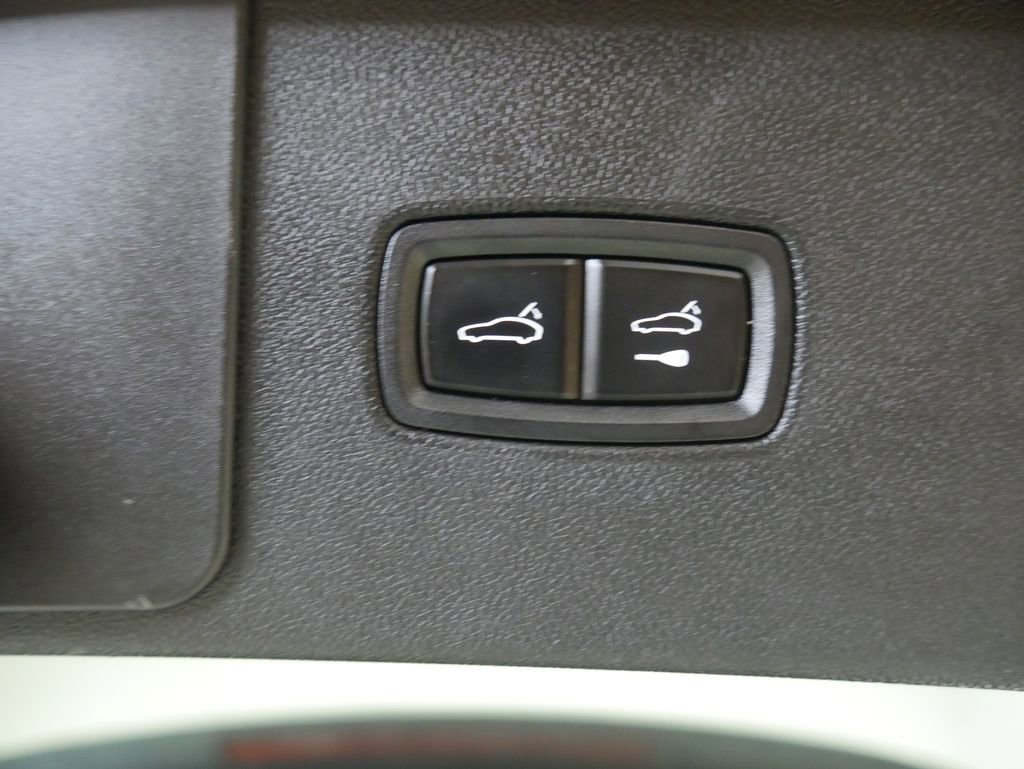 Certified 2023 Porsche Cayenne AWD/4WD image 23